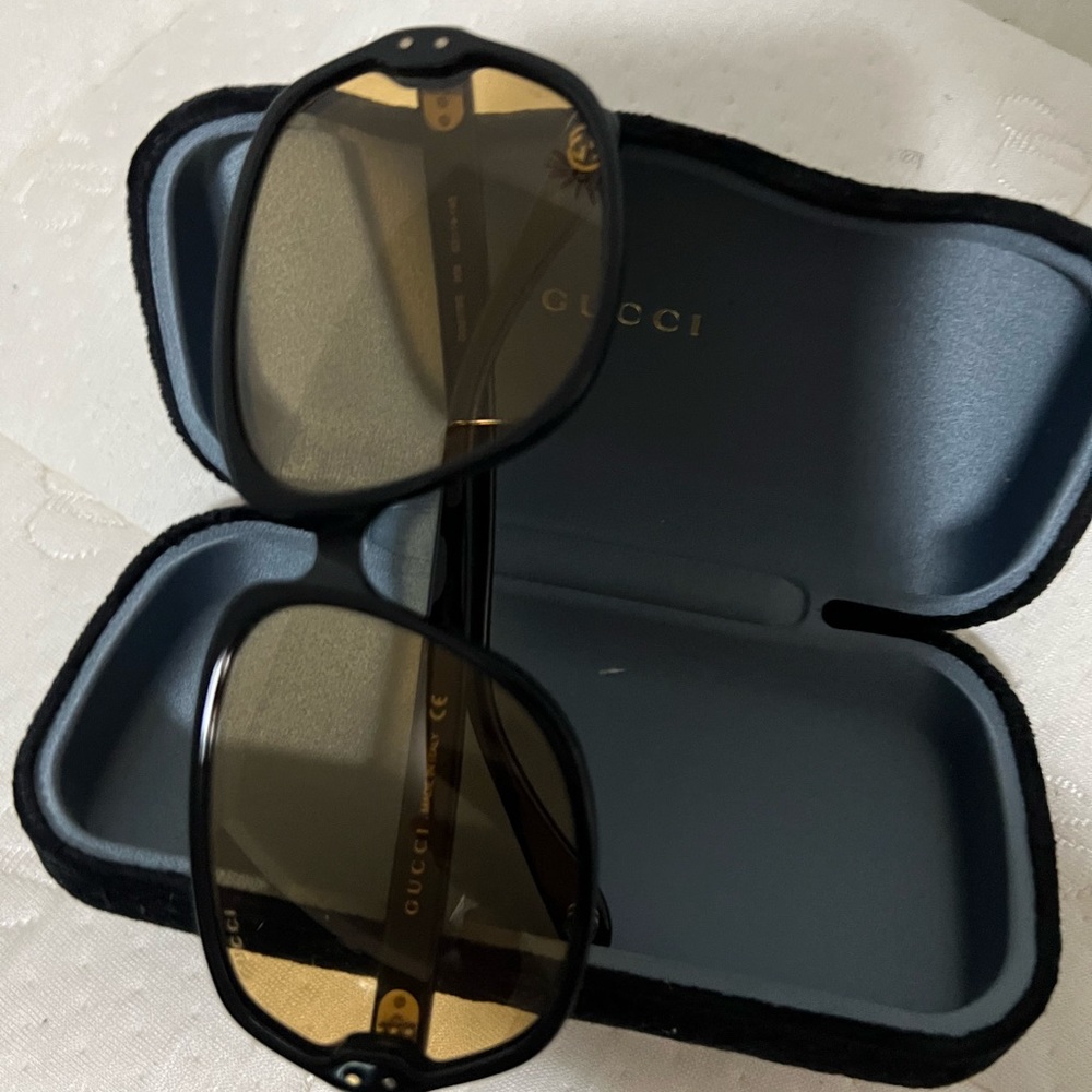 Gucci Women's Sunglasses GG0778S 006 Black/Yellow Lens Oversized 63mm - Picture 5 of 9